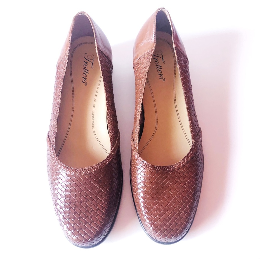 TROTTERS BROWN WOVEN LEATHER SLIP ON LOAFER SIZE 9 - Picture 3 of 13